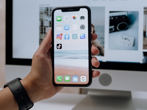 Digital Marketing : TikTok Vs YouTube