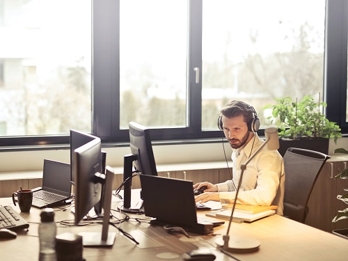 Tech News : Nearly Half of Employees Use Risky Login Practices