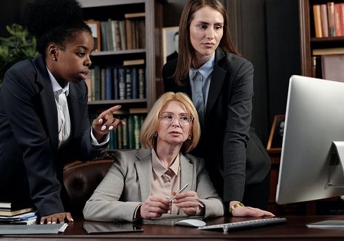 Featured Article : AI Content Legal Challenges